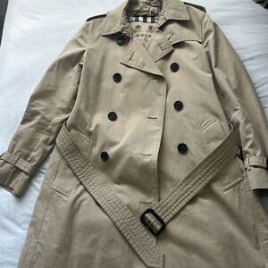 Burberry Kensington  coat